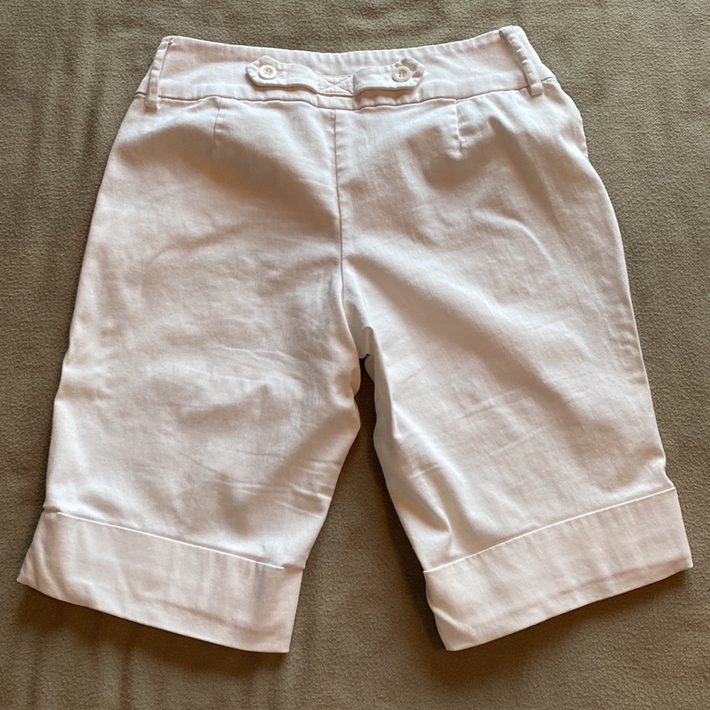 Shorts - Picture 2 of 7